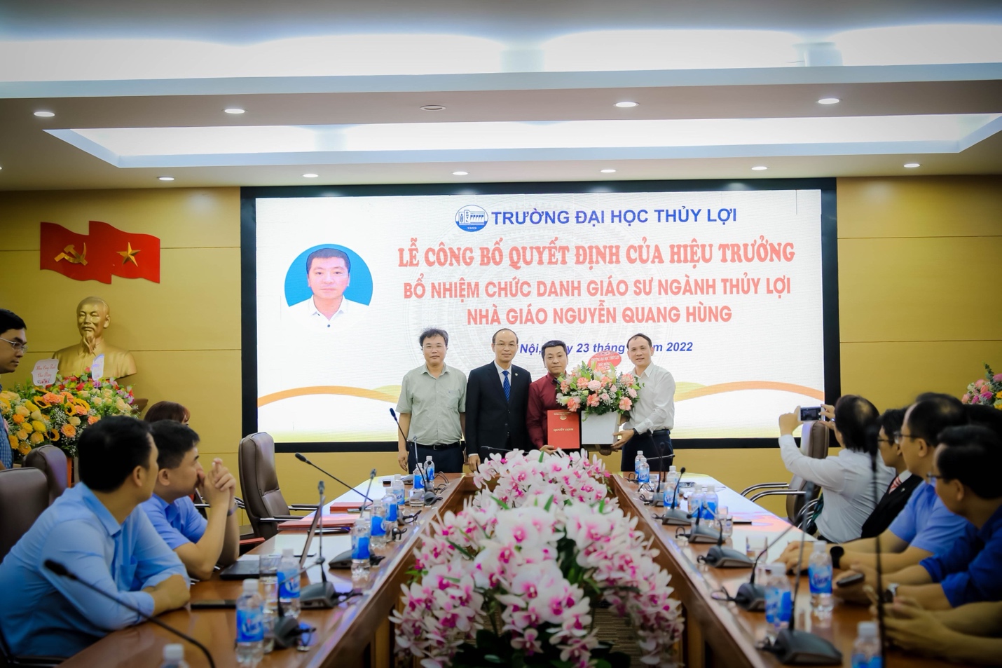 Công bố Quyết định bổ nhiệm chức danh Giáo sư, Phó giáo sư năm 2021