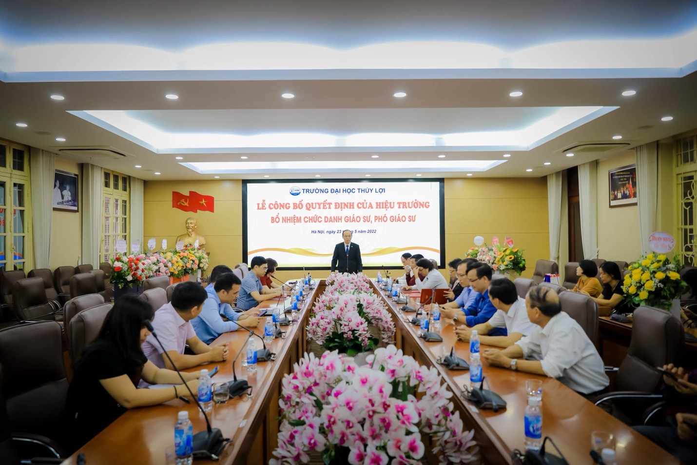 Công bố Quyết định bổ nhiệm chức danh Giáo sư, Phó giáo sư năm 2021