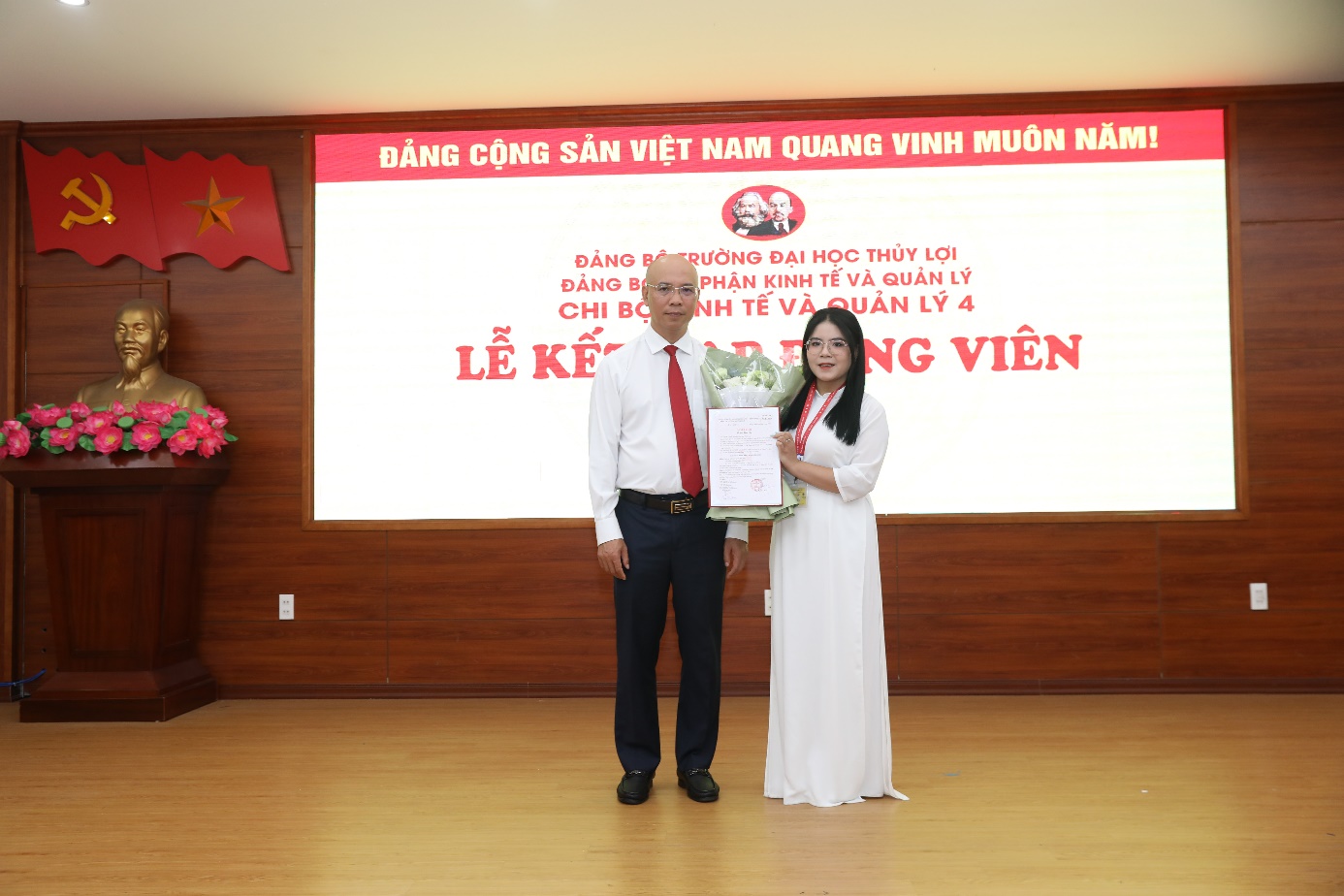 Lễ kết nạp Đảng viên mới – Dấu ấn tuổi trẻ, trách nhiệm với Tổ quốc