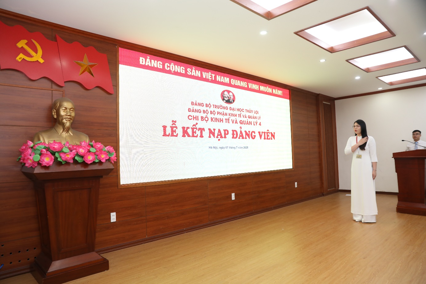 Lễ kết nạp Đảng viên mới – Dấu ấn tuổi trẻ, trách nhiệm với Tổ quốc