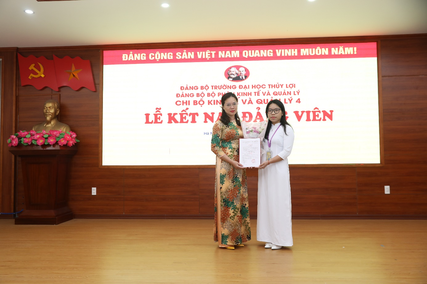 Lễ kết nạp Đảng viên mới – Dấu ấn tuổi trẻ, trách nhiệm với Tổ quốc