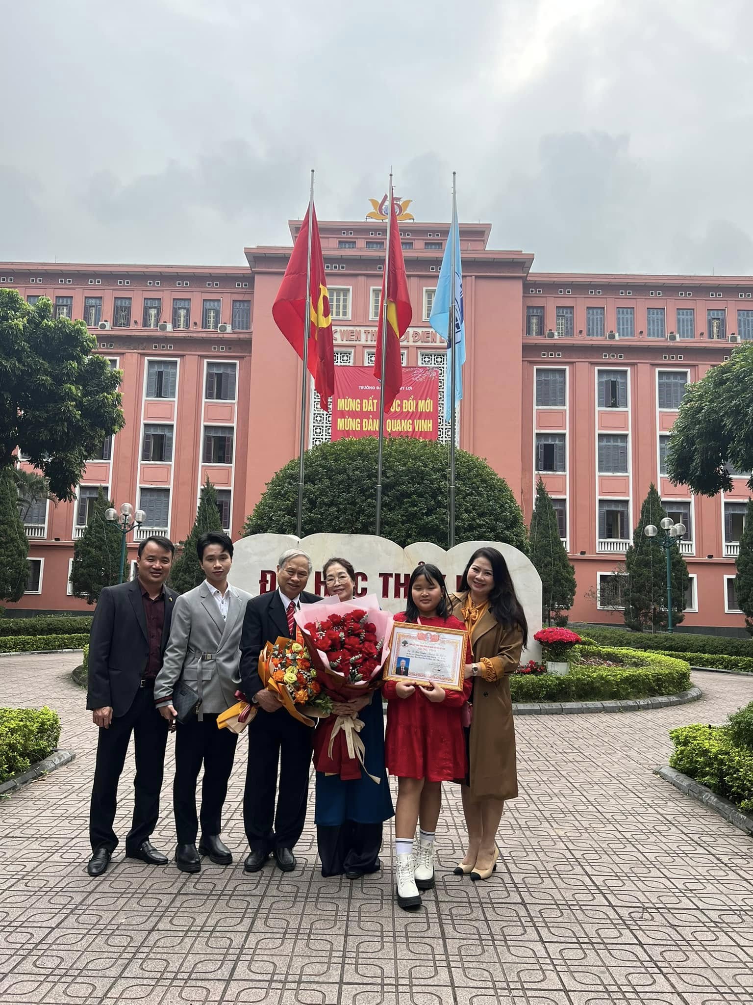 Tôi đã bước tiếp con đường của ông